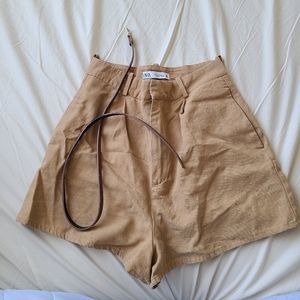 BEIGE / TAN SHORTS FLOWY